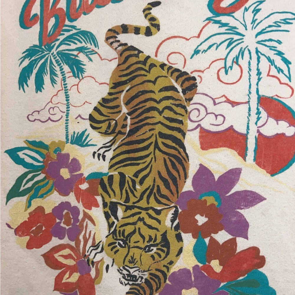 Billabong Cream Tee with Tiger and Floral Design - Picture 5 of 6